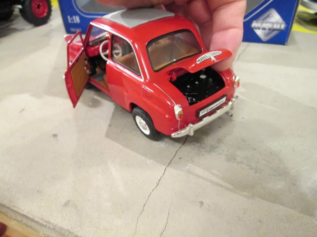 Billede 3 - Goggemobil T 250   Revell  1:18