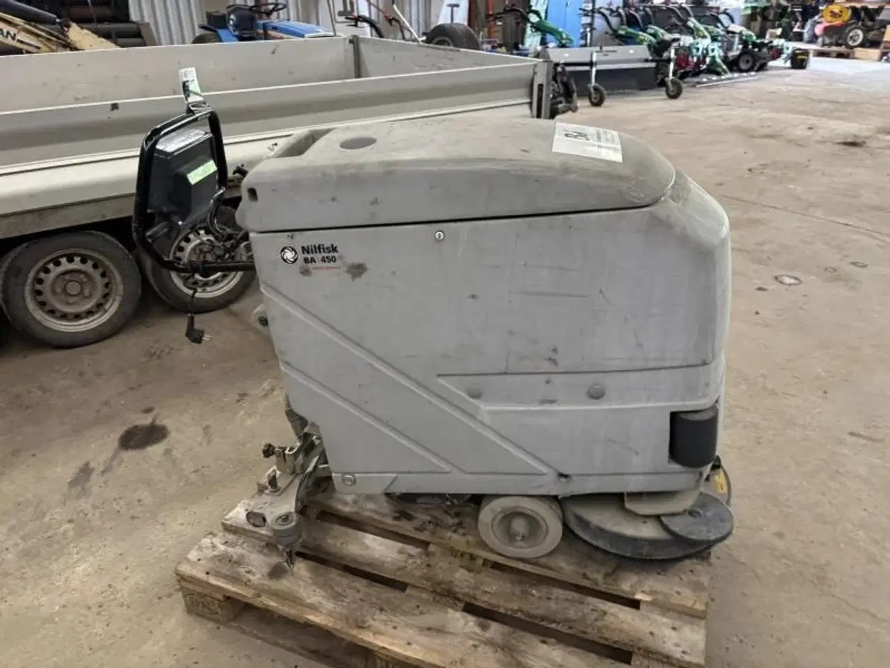 Billede 4 - - - - BA 450 fejemaskine