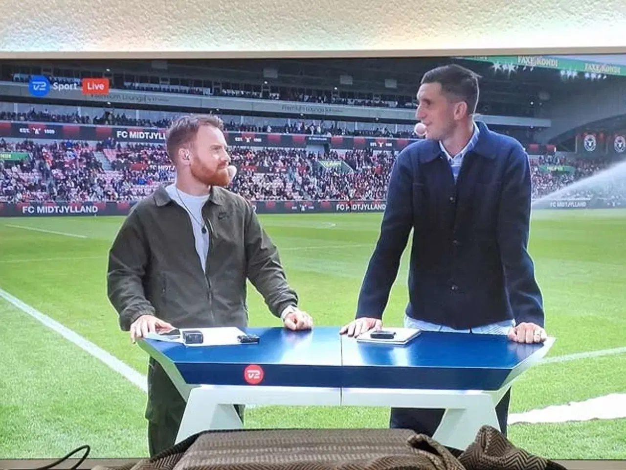 Billede 1 - Philips 65" 4K Ambilight, Aalborg
