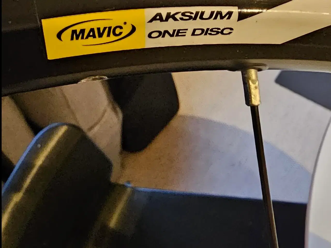 Billede 4 - Mavic Aksium One Disc 700c hjulsæt & Shimano 