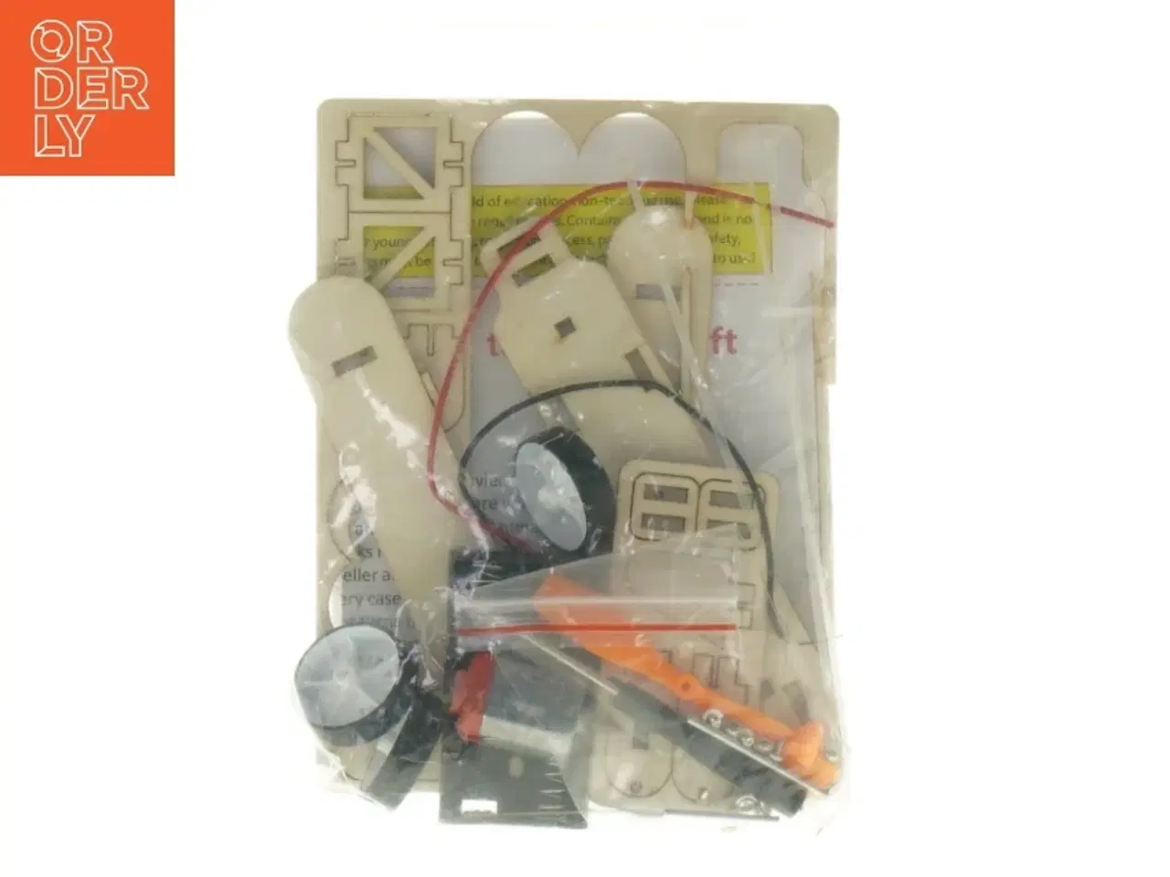 Billede 1 - DIY træbyggesæt med elektroniske dele (str. 20 x 14 cm)