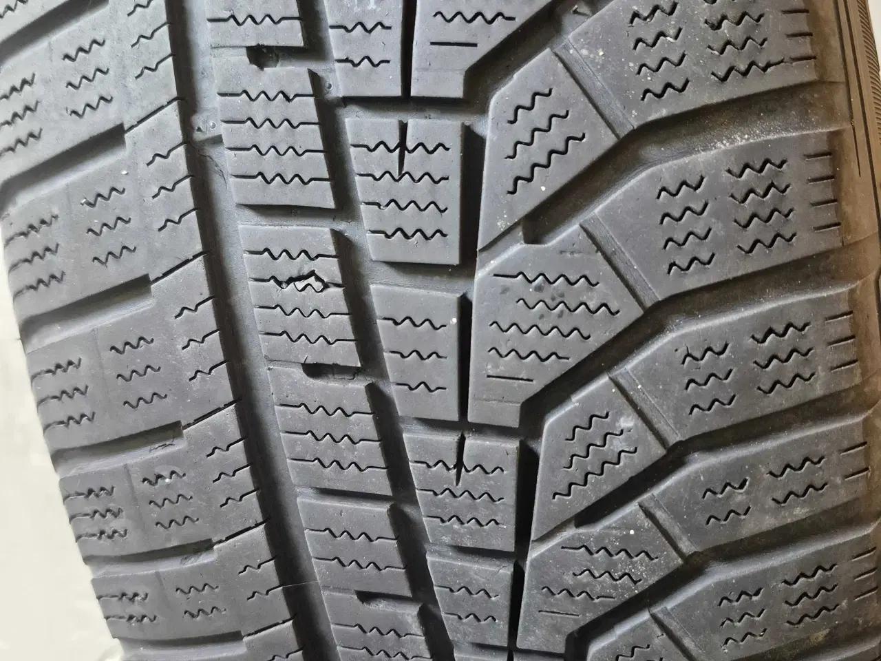 Billede 2 - Vinterdæk på alufælge til Peugeot 3008/hybrid 