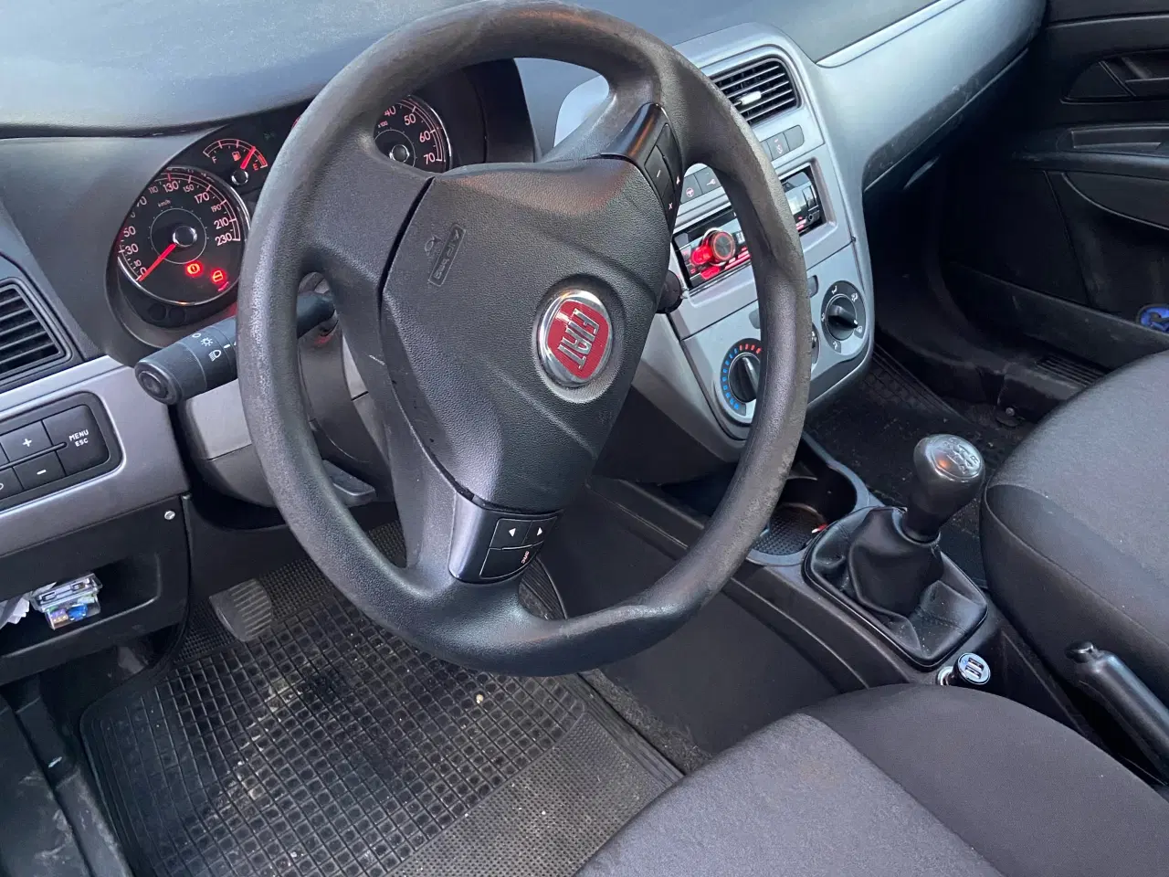 Billede 4 - 🚗 Fiat Punto 1.3 Multijet – 2013 