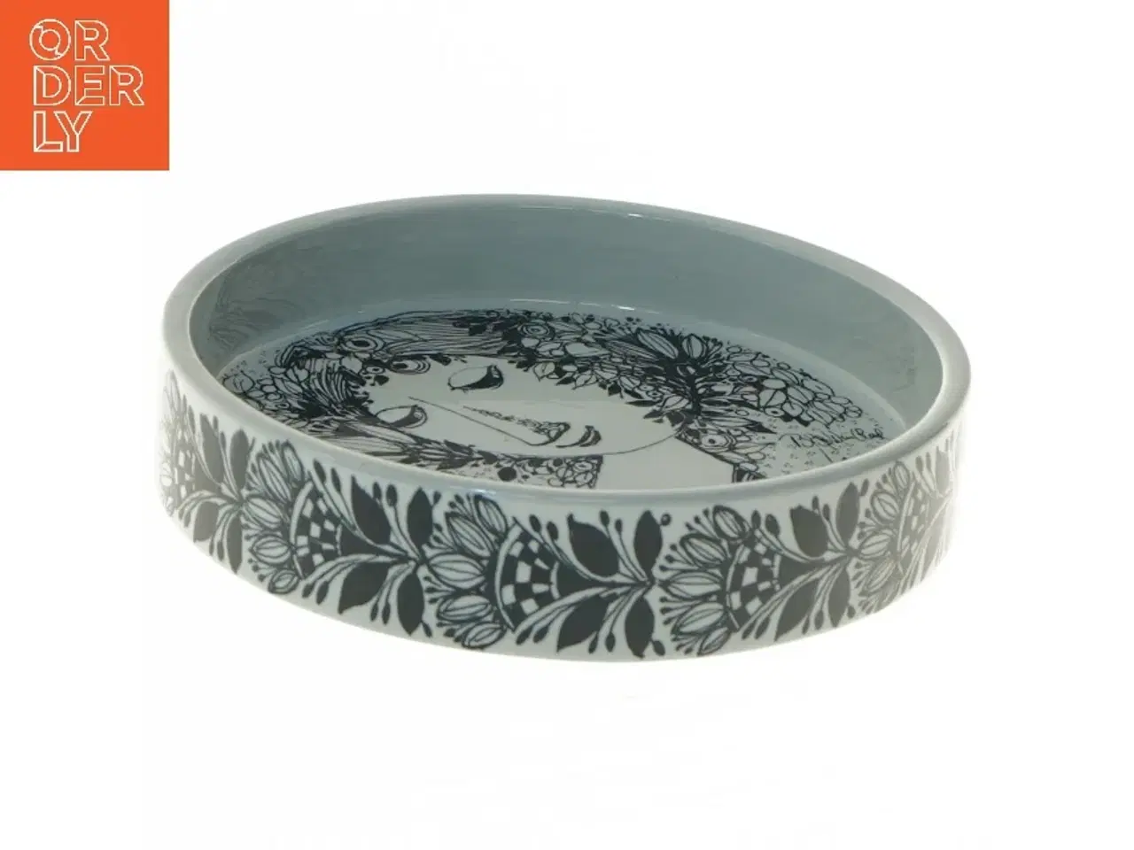 Billede 3 - Dekorativ tallerken med kunstnerisk motiv fra Nyølle (str. 15x3 cm)