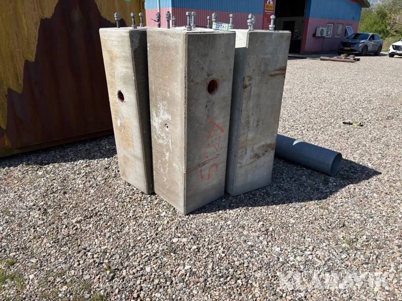 Billede 1 - Fundamenter til elmaster DAV E-40 5 enheder