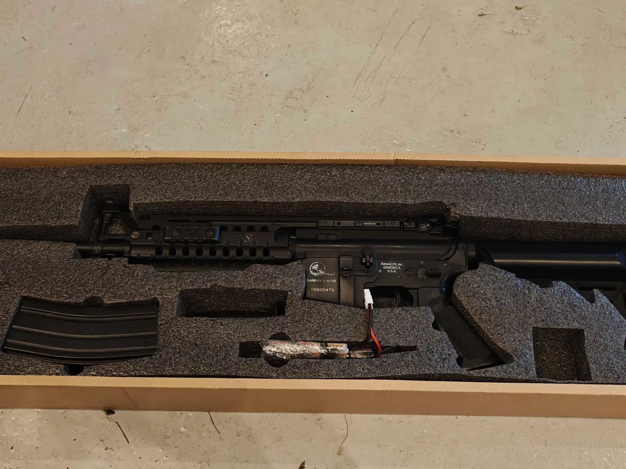 Billede 2 - Airsoft gevær, pistol og udstyr sælges 