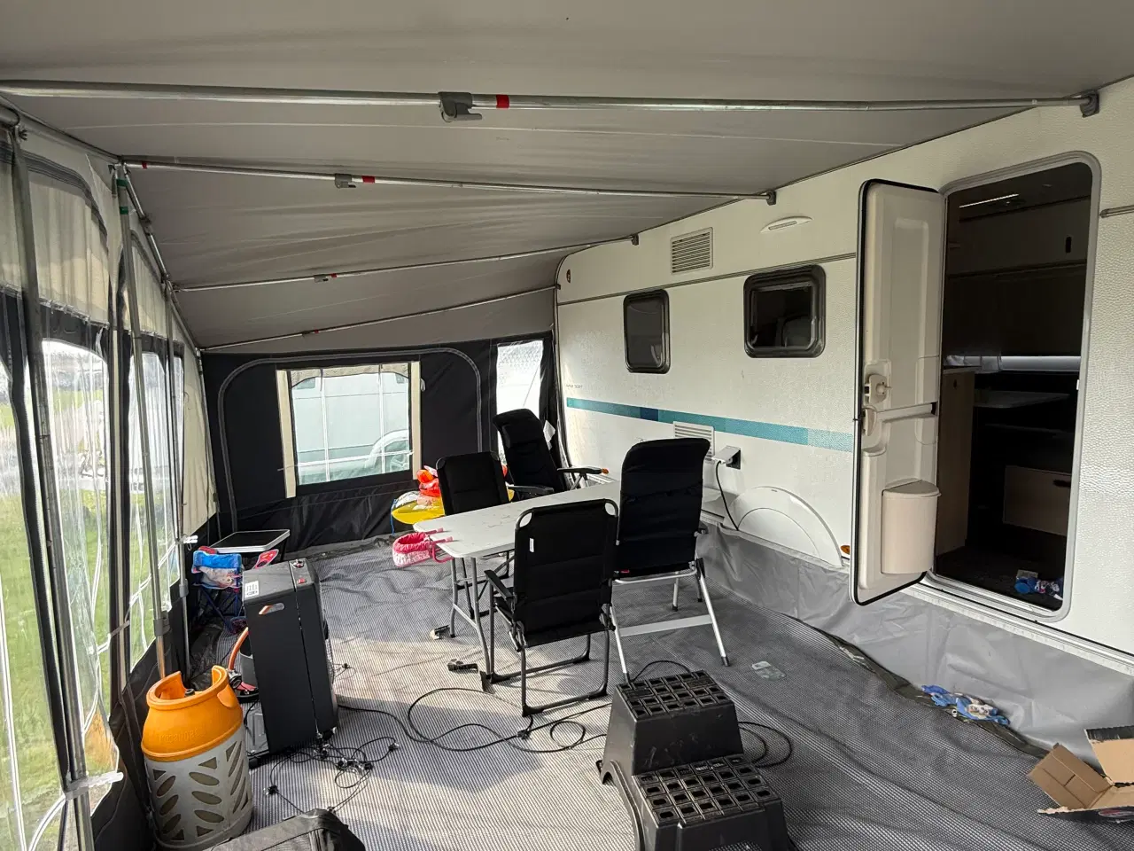 Billede 7 - Adria aviva m køjer, mover og telt