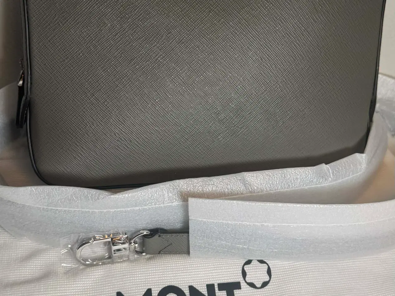 Billede 1 - 👝 Montblanc crossbody - ubrugt