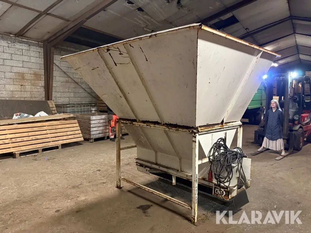 Billede 4 - Silotank med transportbånd