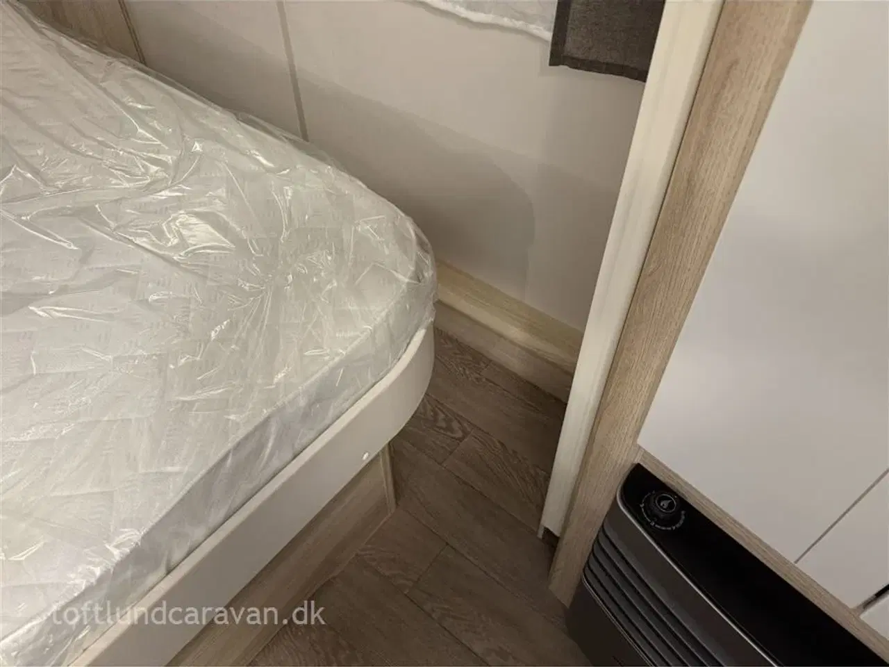 Billede 13 - 2026 - Hobby De Luxe 460 SFf   NY 2026 DK-LINE. m/QUEENS SENG og masser af udstyr inkl. i prisen. NU PÅ LAGER. *TILBUD*