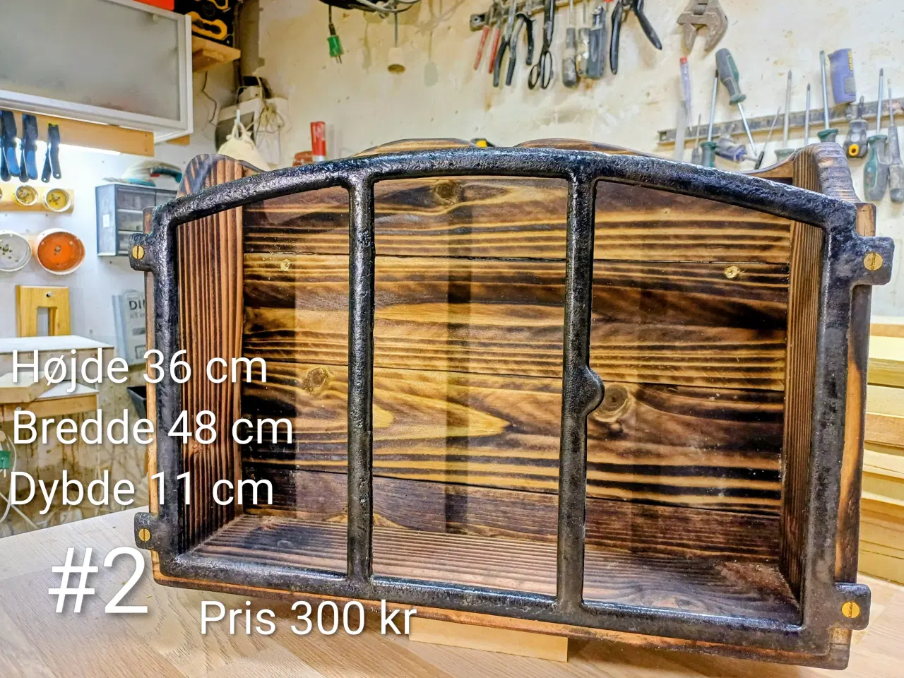 Billede 2 - Staldvinduer som reoler