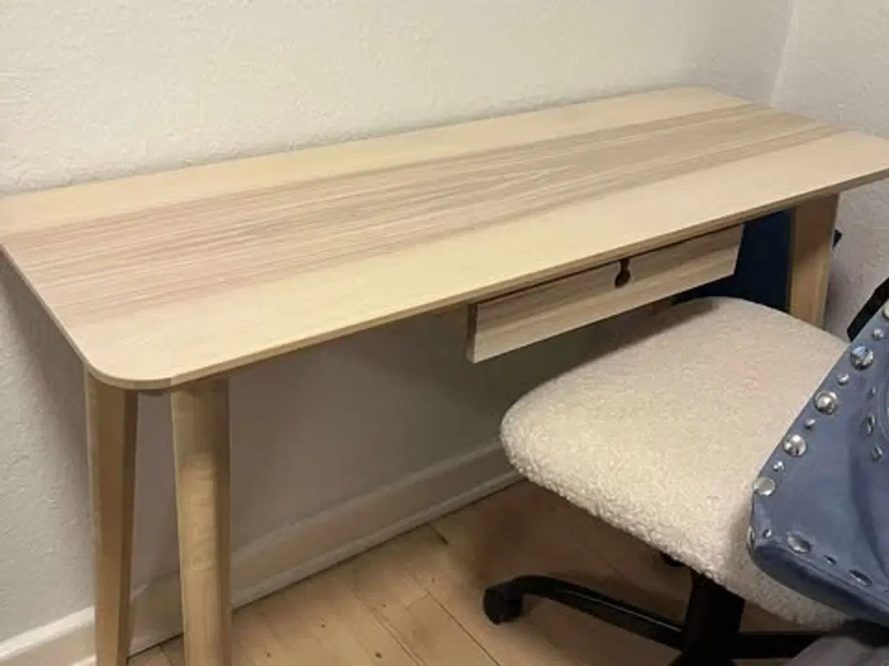 Billede 1 - Skrivebord i asketræsfiner