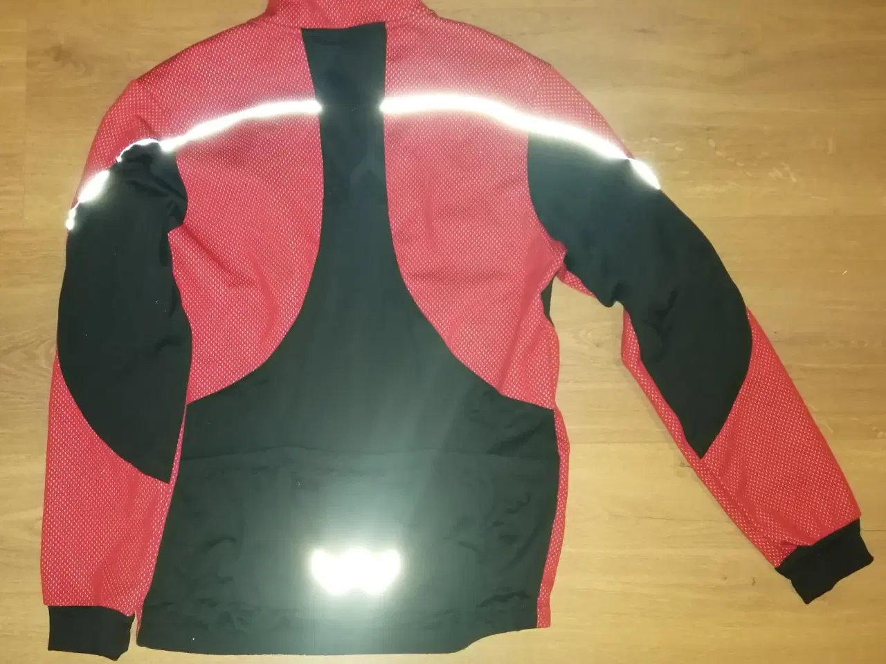 Billede 2 - NEOPREN VINTER CYKEL JAKKE, STR. L, FLOT STAND