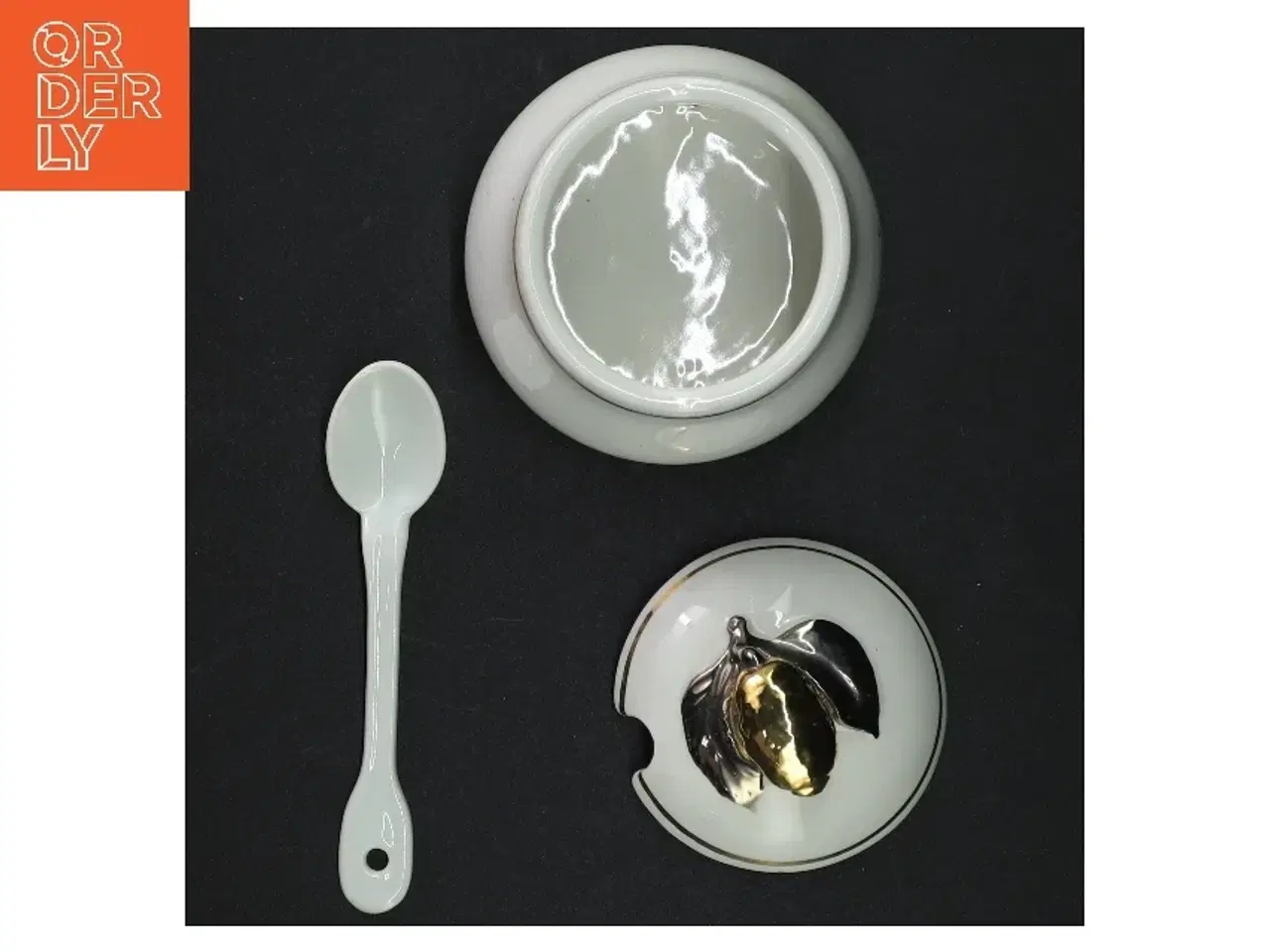 Billede 5 - Porcelænssukkerskål med løgformet låg og ske