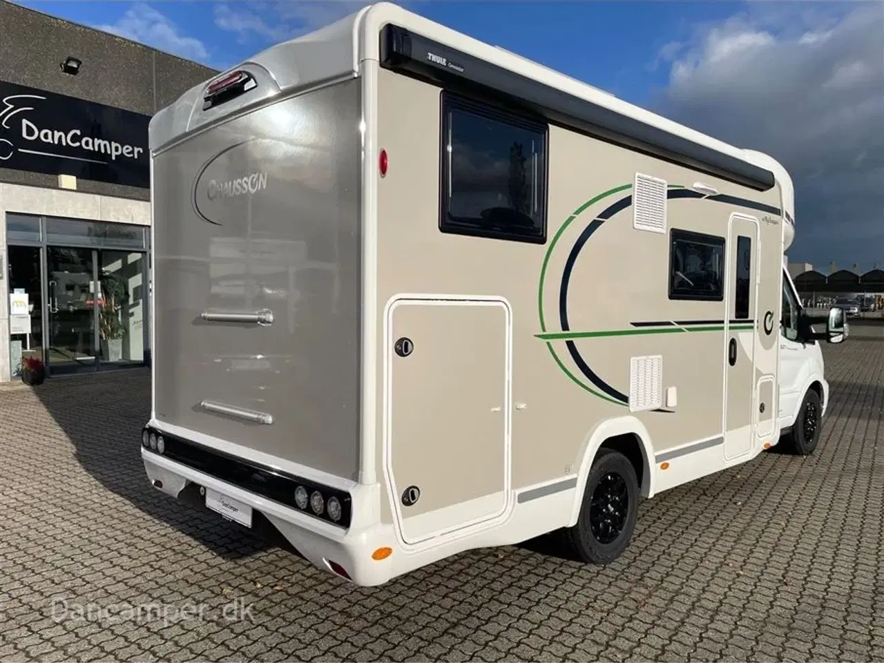 Billede 4 - 2024 - Chausson Titanium 627 ULTIMATE   Nedsat kr. 61.000,- Enkeltsenge + hæve-/sænkeseng, 5 selepladser, 4 sovepladser med mulighed for 5, 170Hk Aut,, Artic pakke, meget udstyr