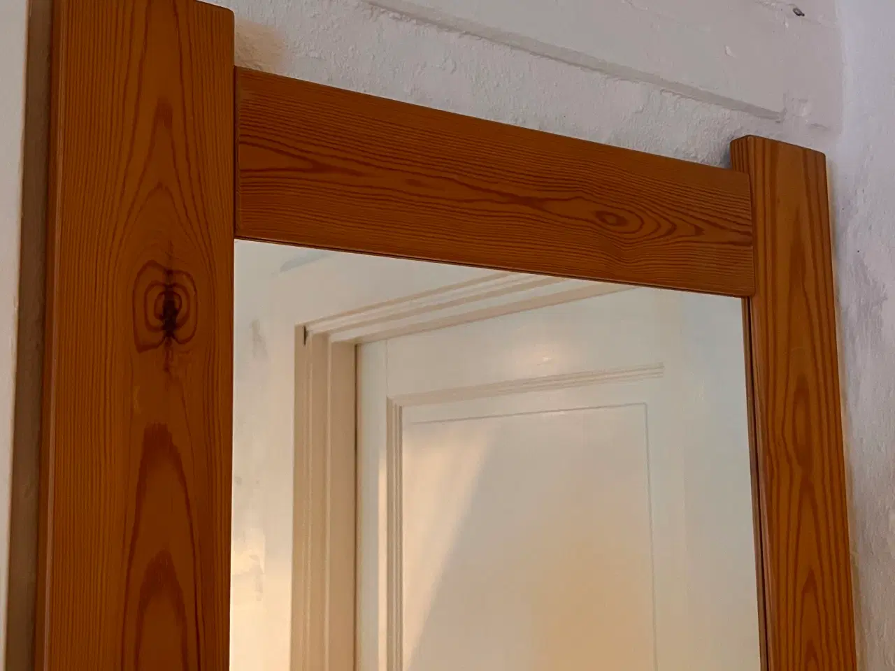 Billede 3 - Smukt spejl i massivt træ – tidens hotteste trend!