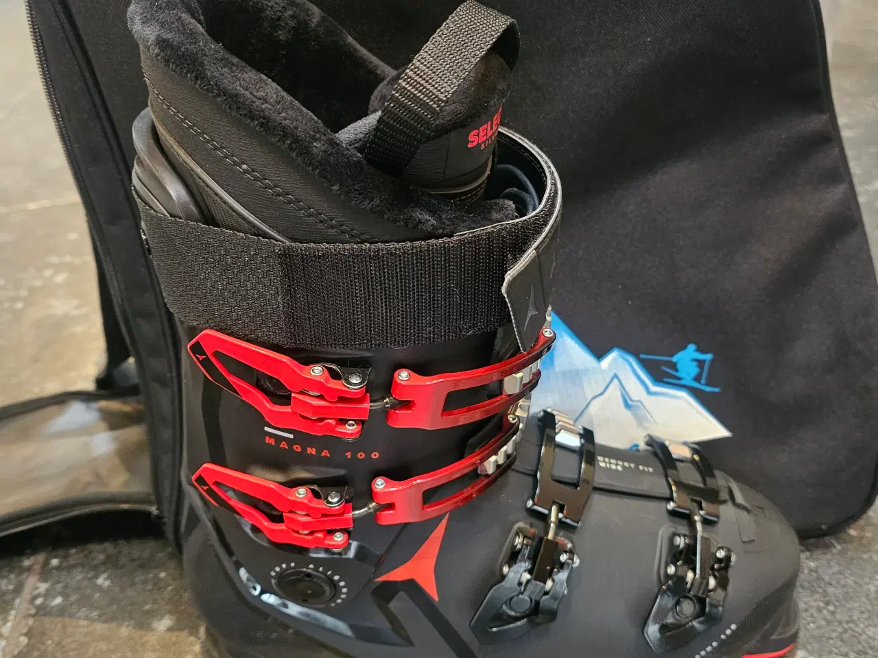 Billede 2 - Atomic skistøvler, taske, helt nye 45