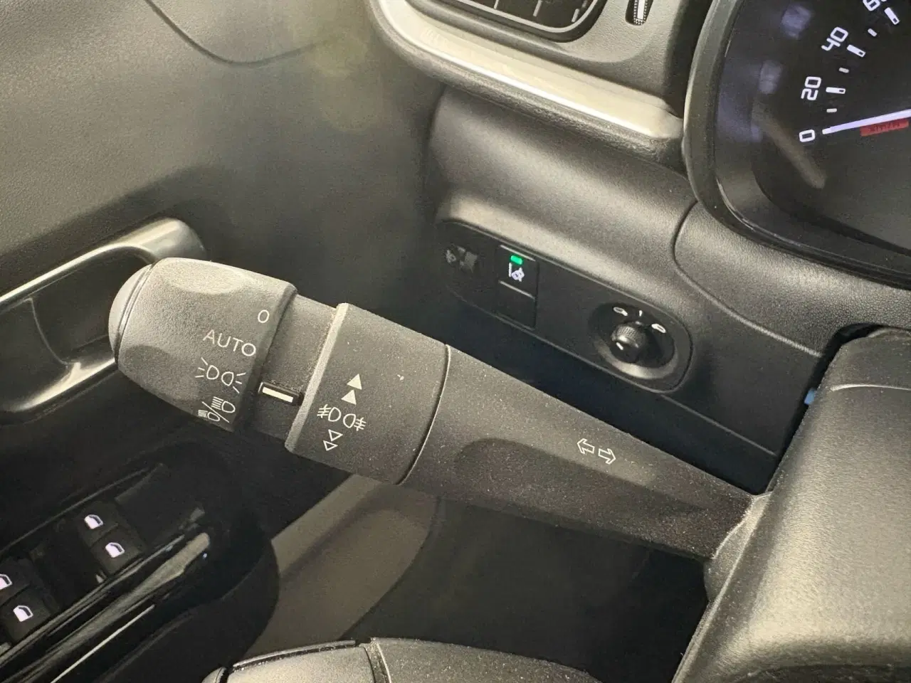 Billede 17 - Citroën C3 1,6 Blue HDi Funky start/stop 75HK 5d