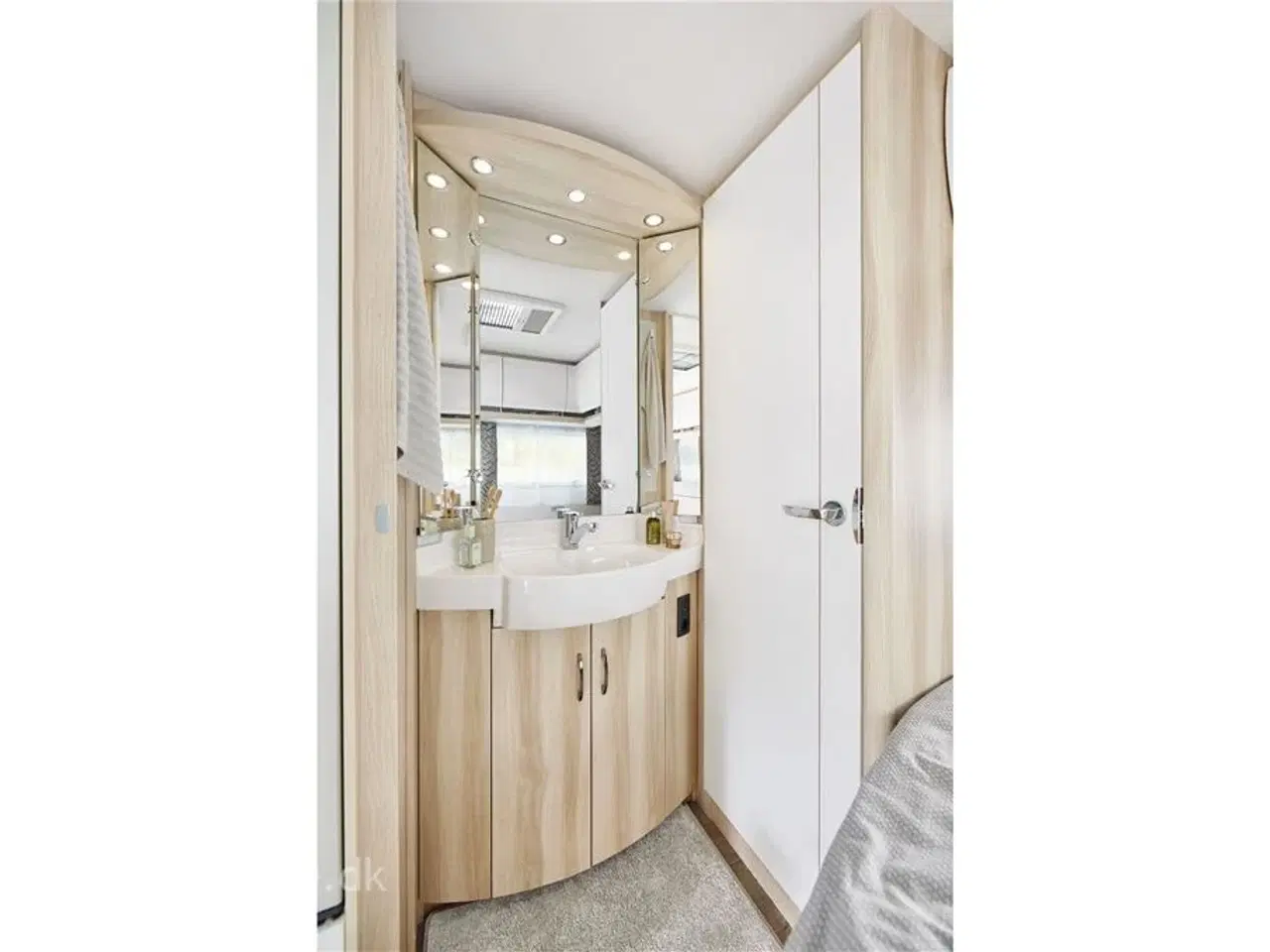 Billede 8 - 2026 - Hobby De Luxe 460 UFe