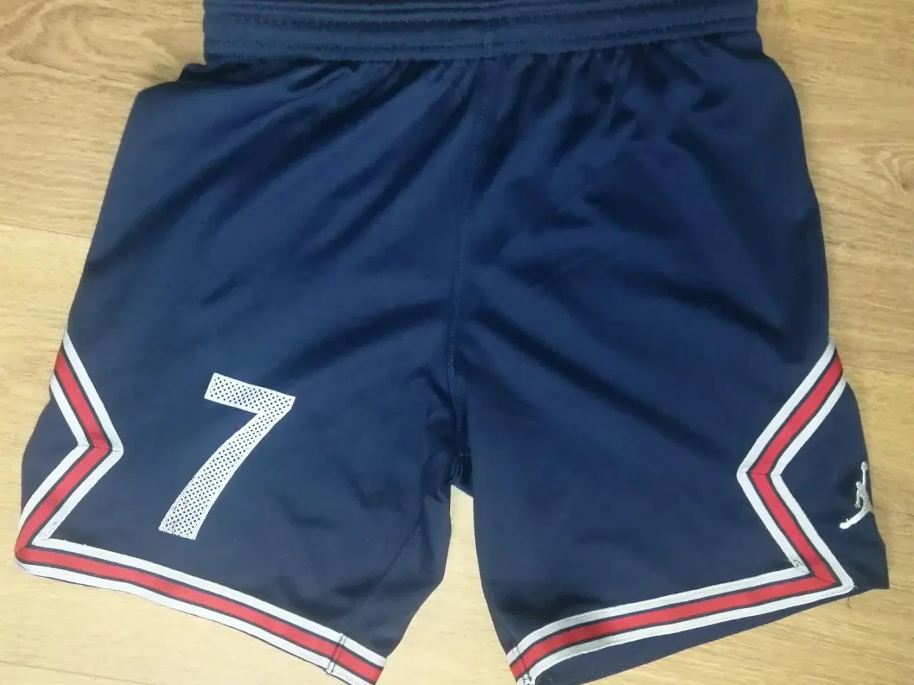 Billede 3 - PSG NIKE AIR JORDAN SHORTS, 10-11 ÅR, I FLOT STAND