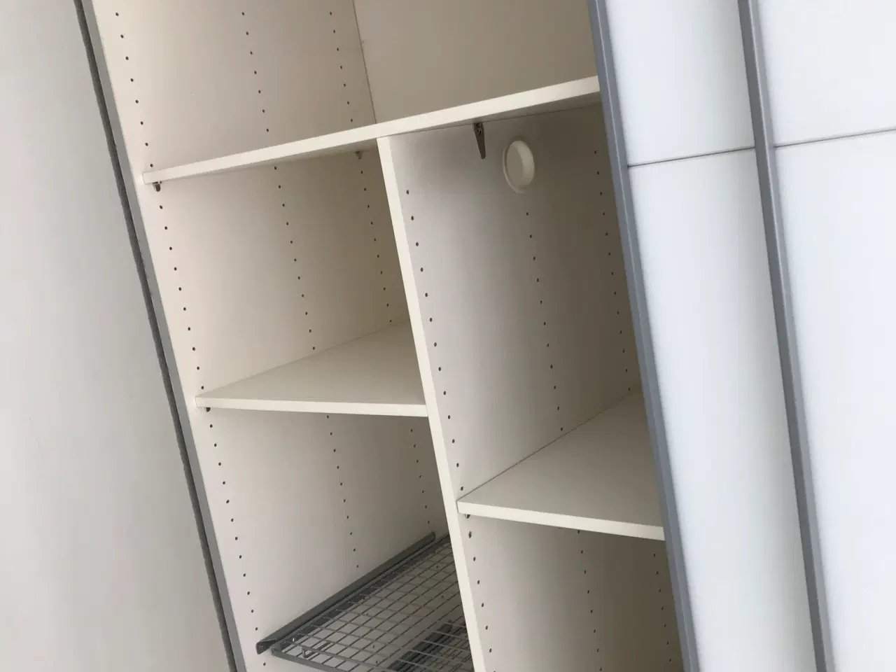Billede 4 - klædeskab
