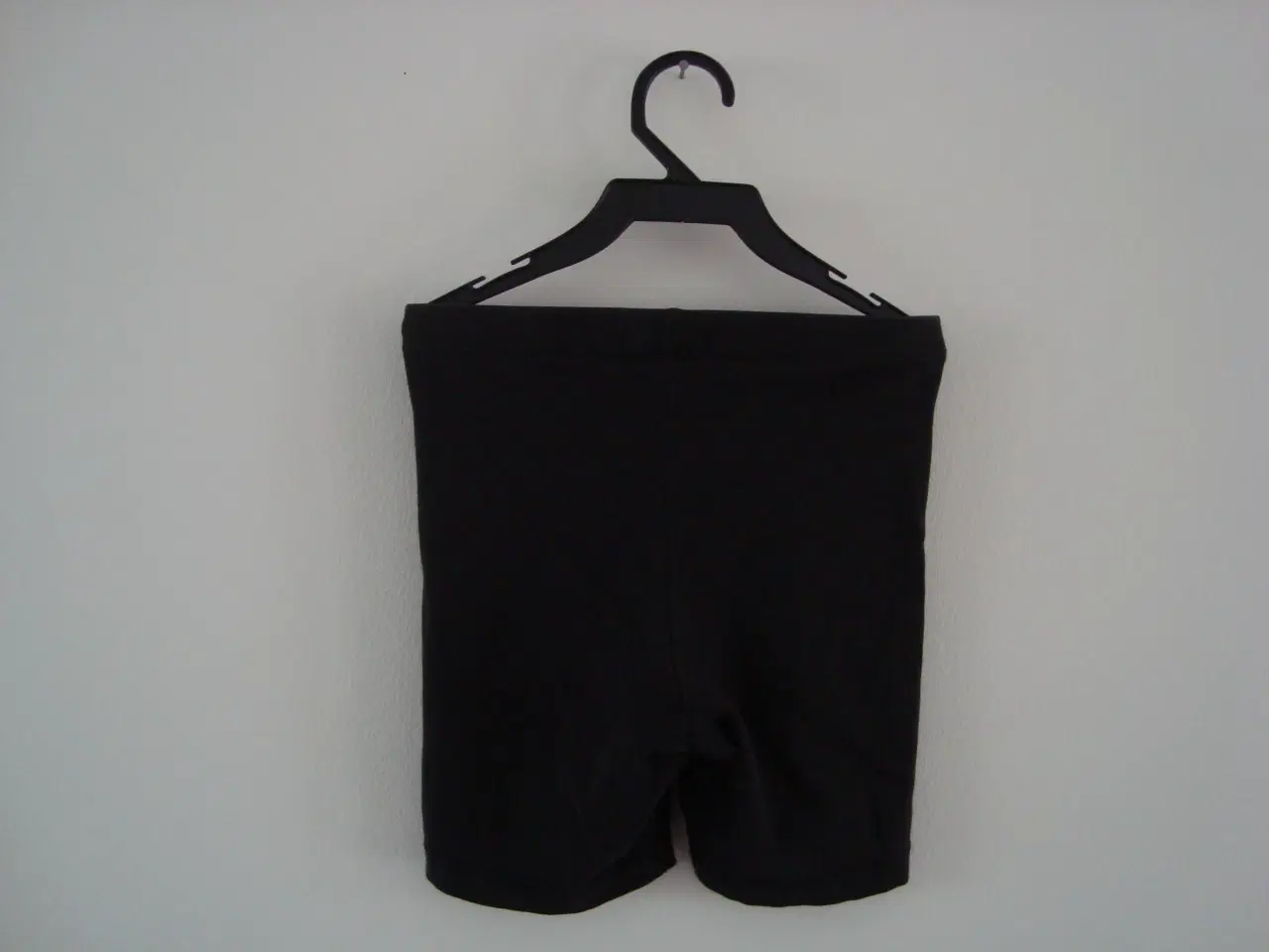 Billede 2 - Shorts - Str. 122