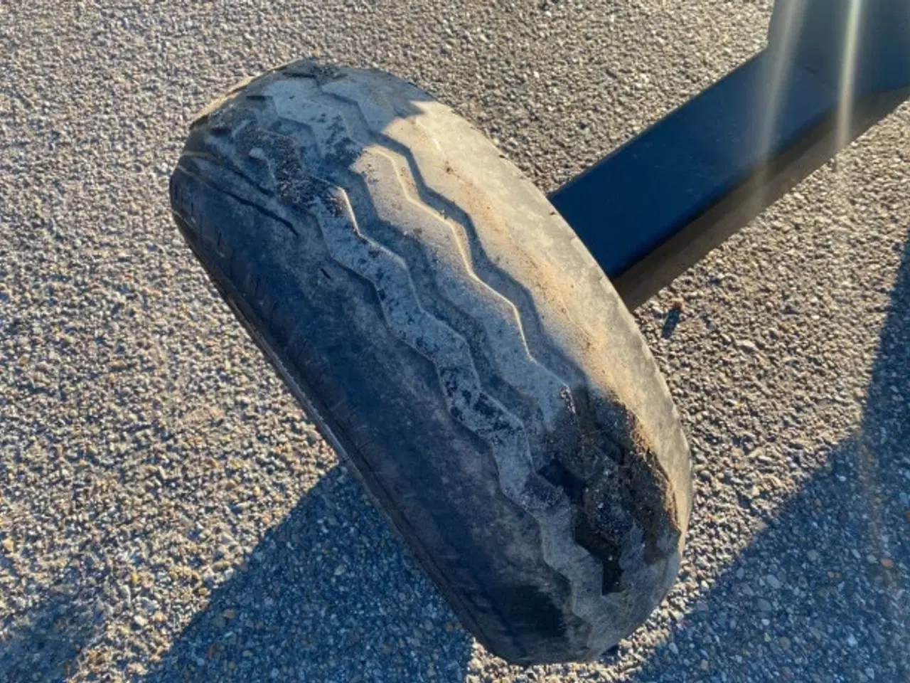 Billede 8 - New Holland Skærebordsvogn 35"