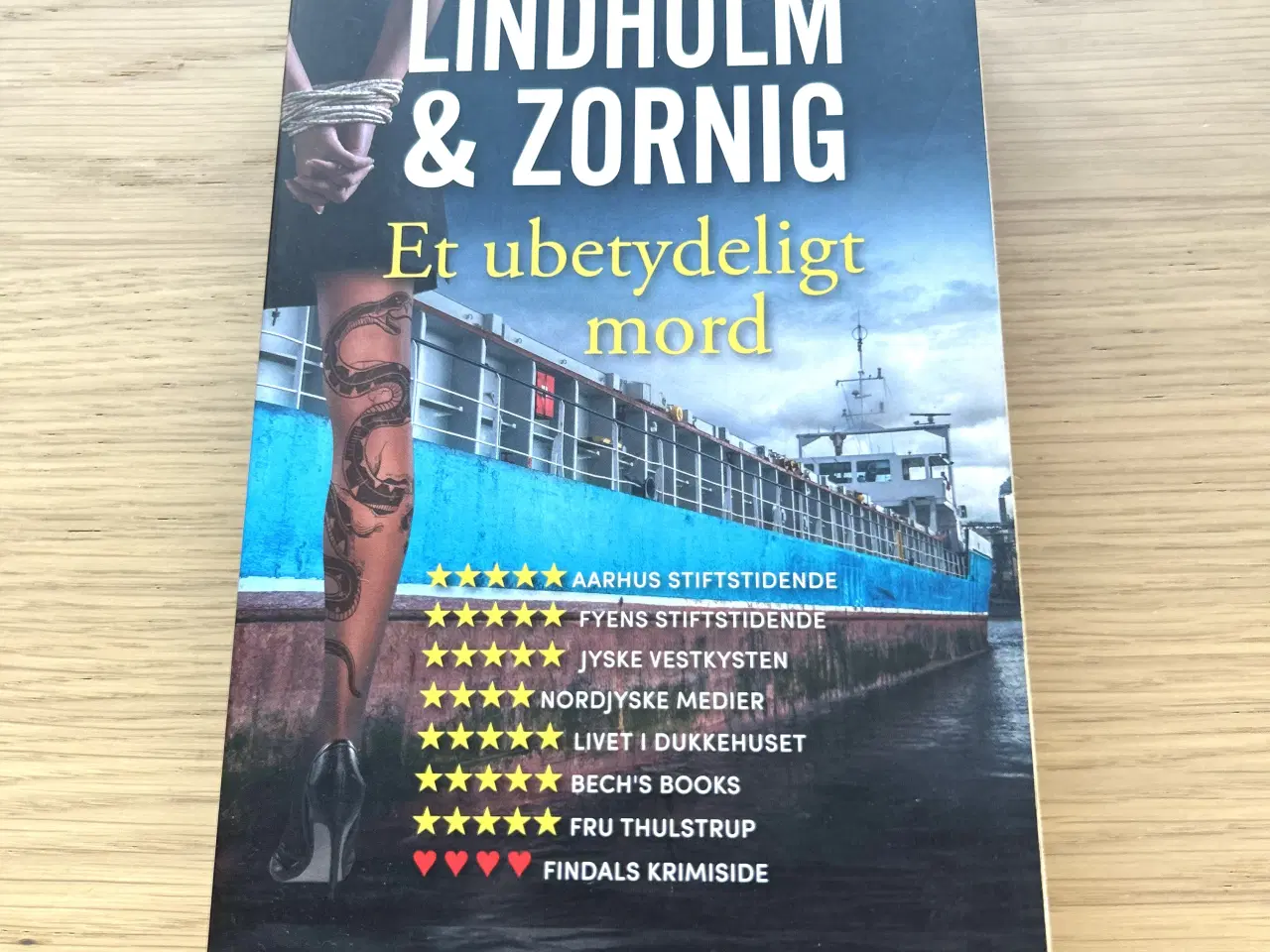 Billede 5 - Et bundle af spændende krimier!
