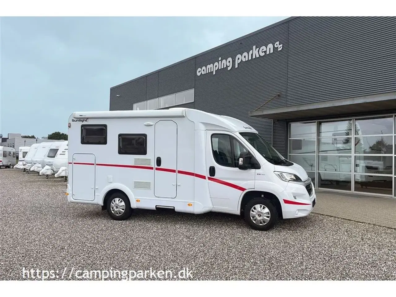 Billede 1 - 2020 - SunLight VAN V60   Kompakt autocamper med dobbeltseng og garage, kun kørt 33.600 km