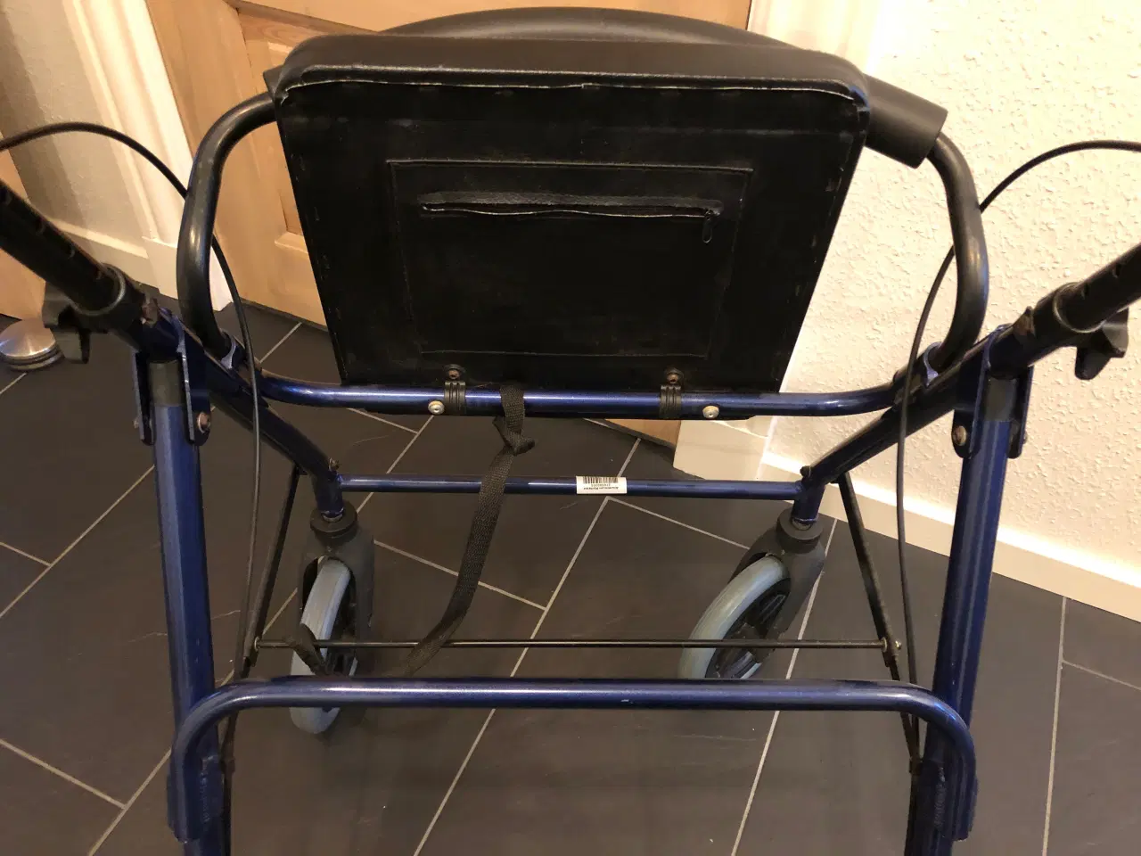 Billede 8 - Rollator med sæde