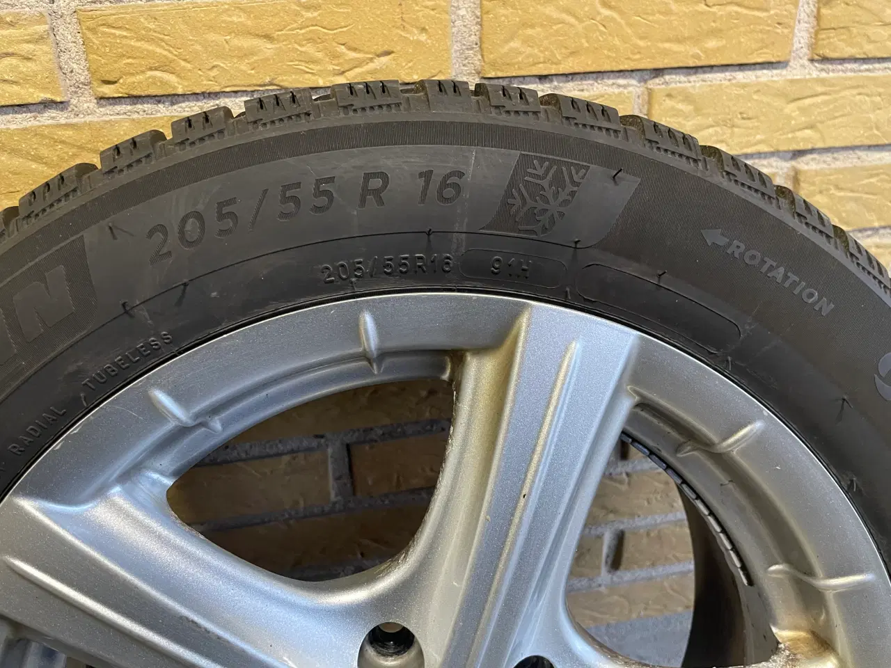 Billede 2 - Vinterdæk 4x Michelin Alpin 6 205/55/R16 alu-fælge