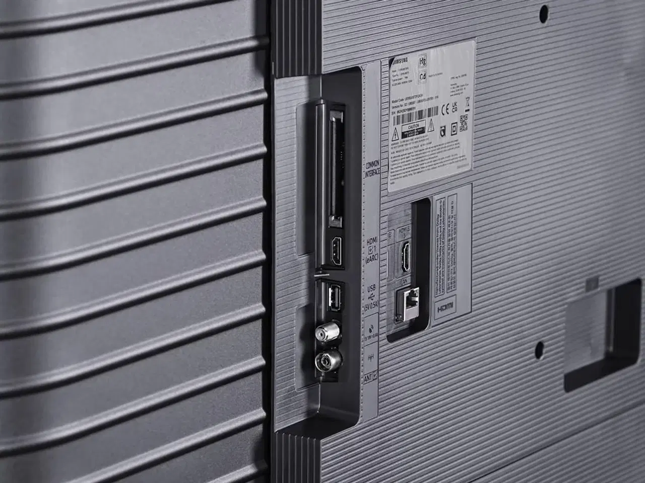 Billede 14 - 4K Smart TV Samsung 43" UE43U8072FU (2025) – sort