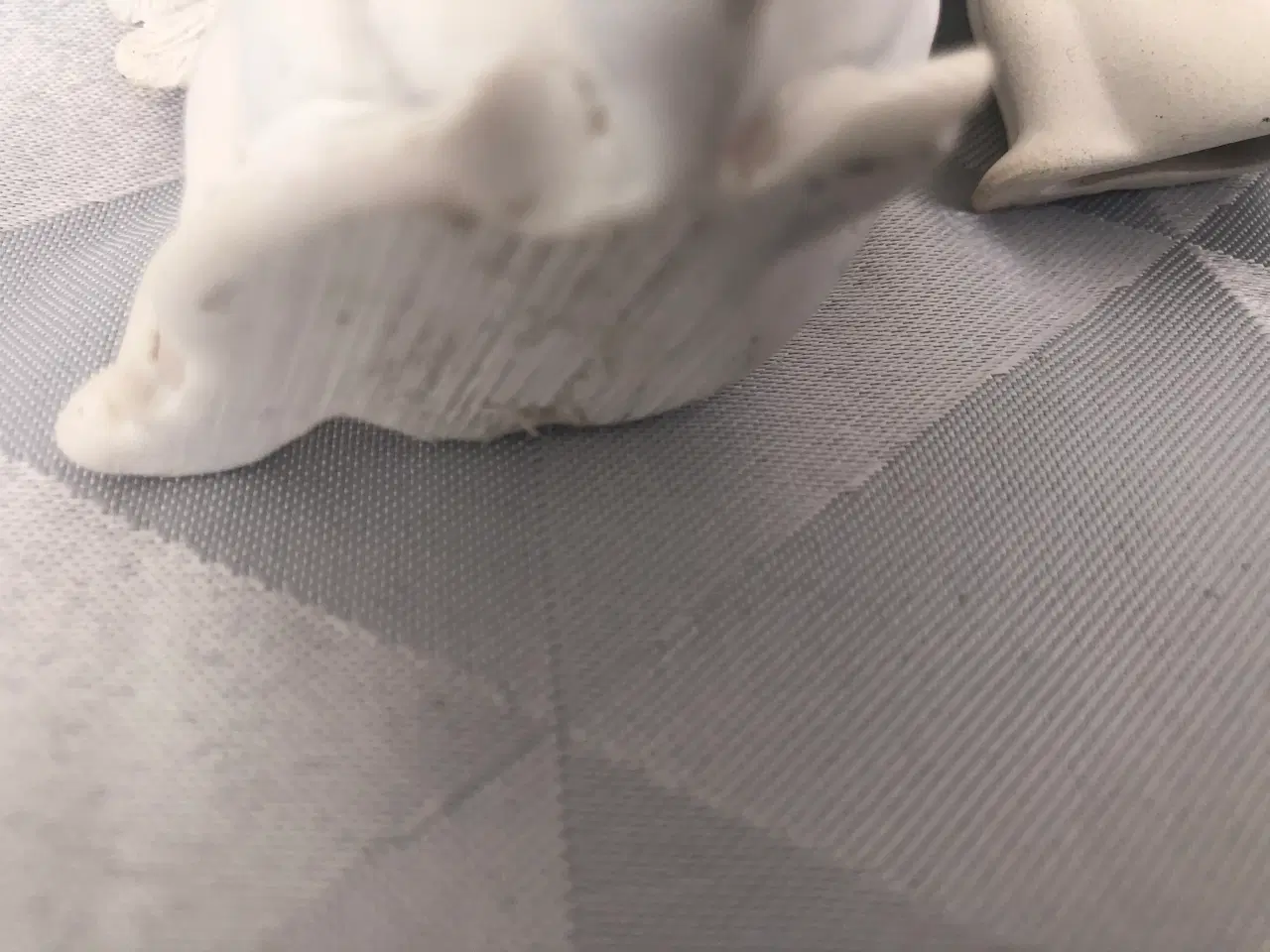 Billede 16 - To forskellige keramik engle figurer 