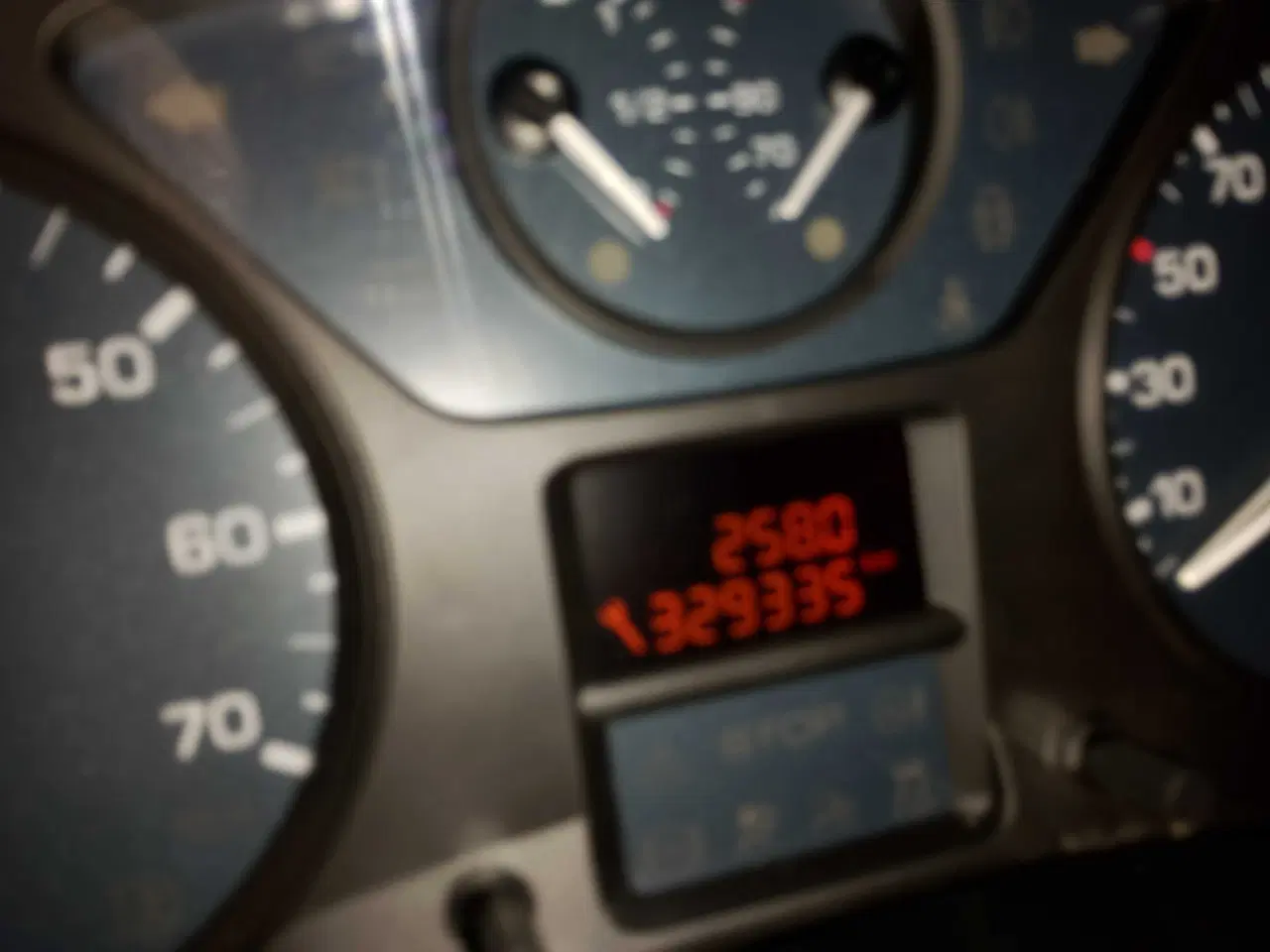 Billede 7 - Rummelig Familiebil