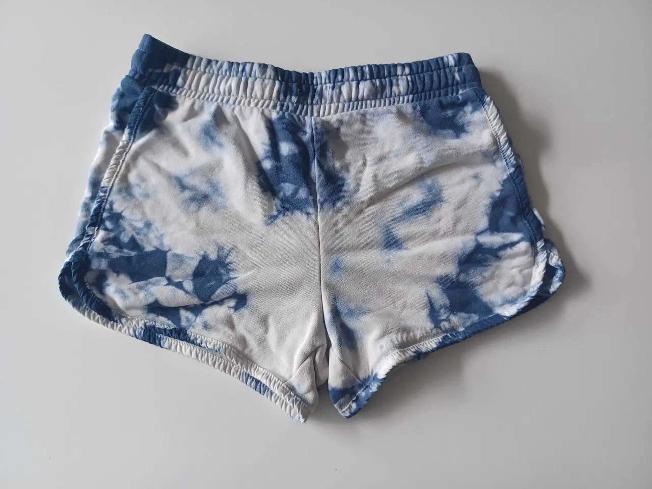 Billede 1 - Tie dye shorts str 8 