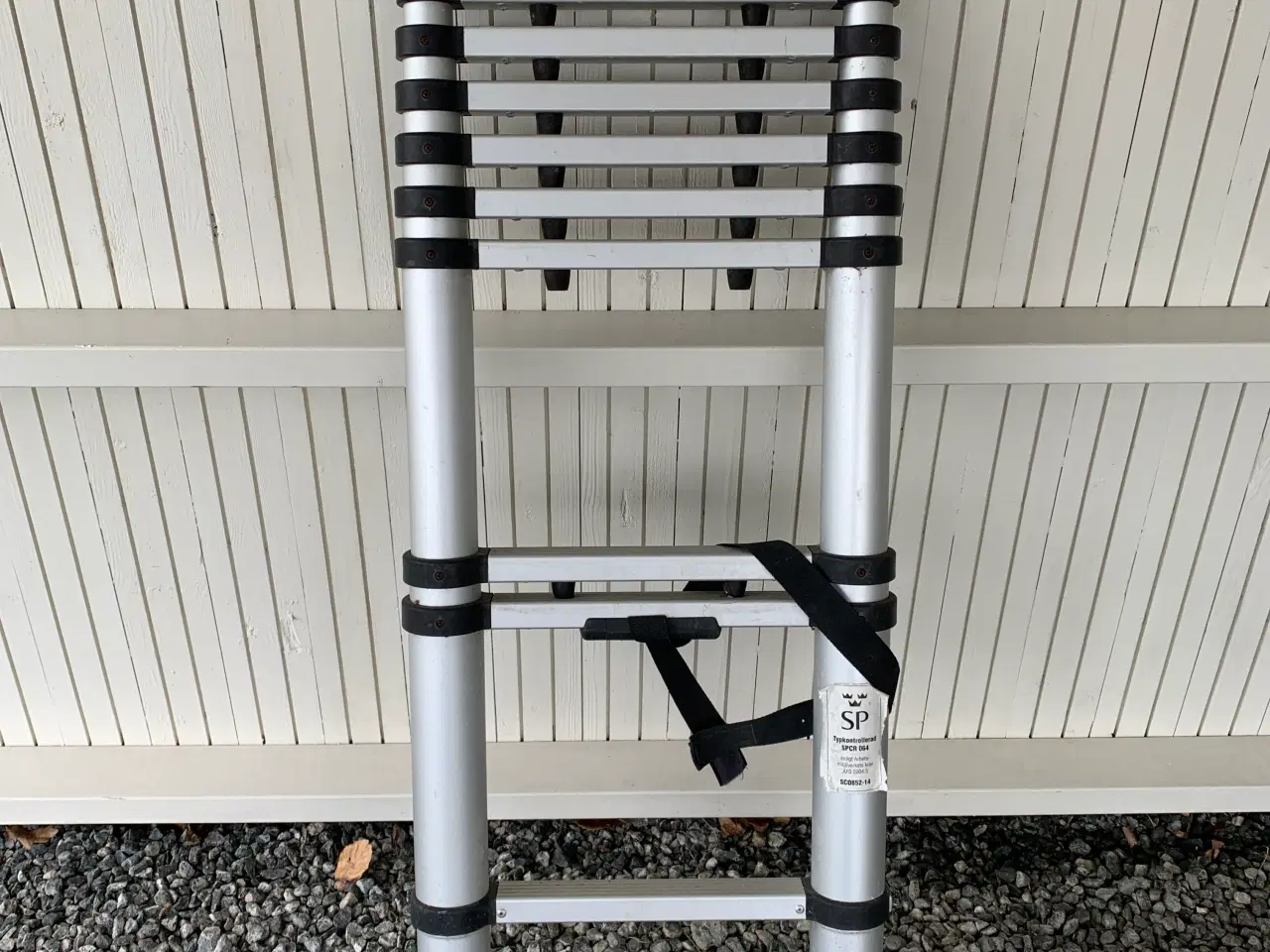 Billede 1 - Teleskopestige 3,2 meter høj