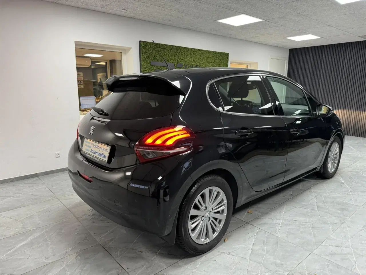 Billede 4 - Peugeot 208 1,2 PureTech Allure+ 82HK 5d