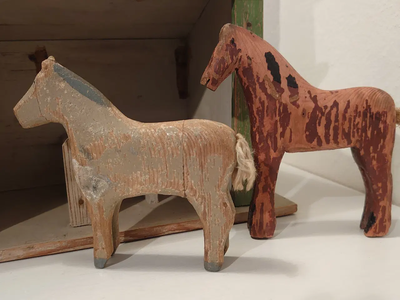 Billede 3 - Fængselslegetøj: 4 trædyr og stor stald. Ca 1933.