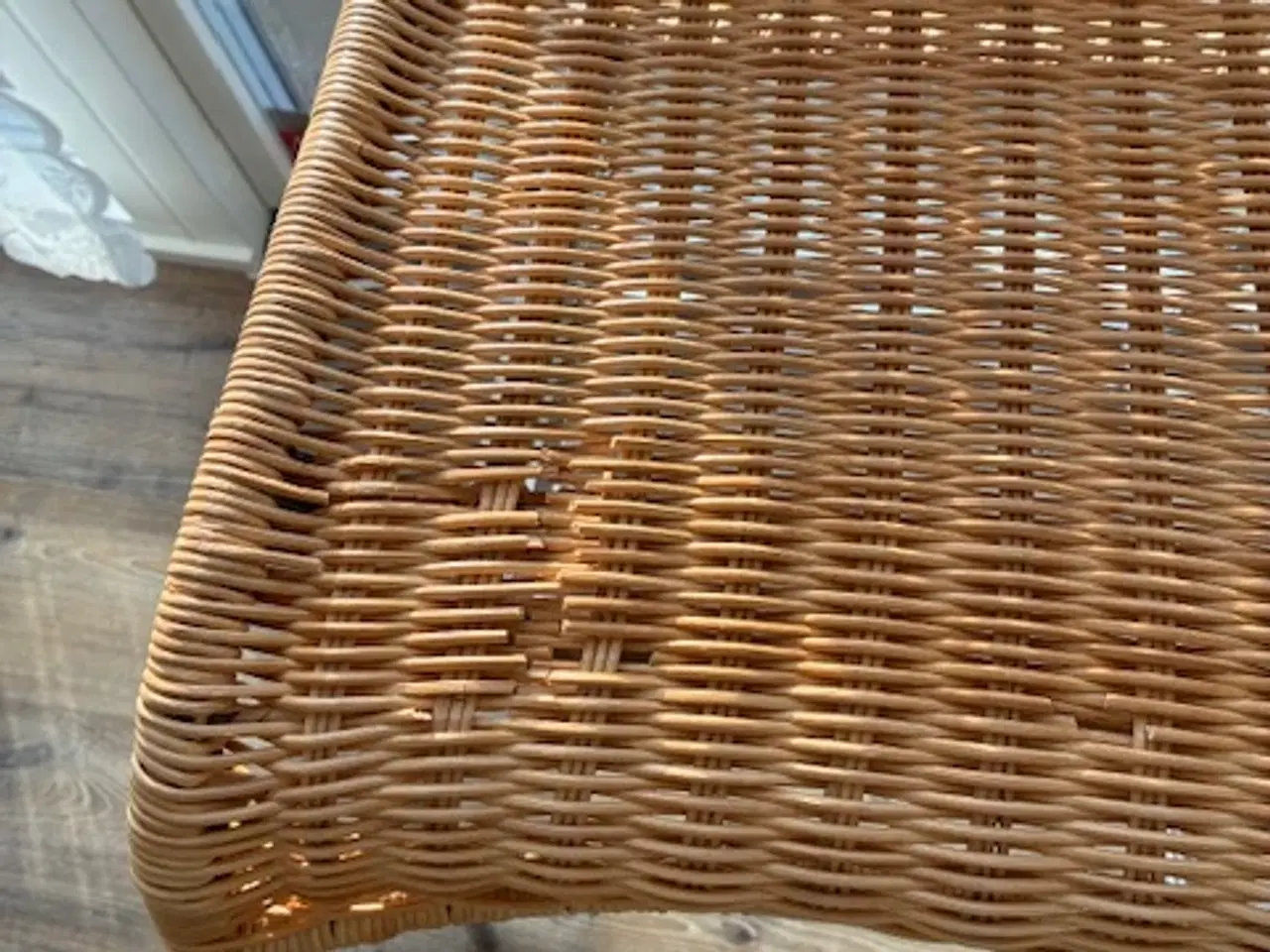 Billede 4 - 2 flotte barstole i flet og med alu ben