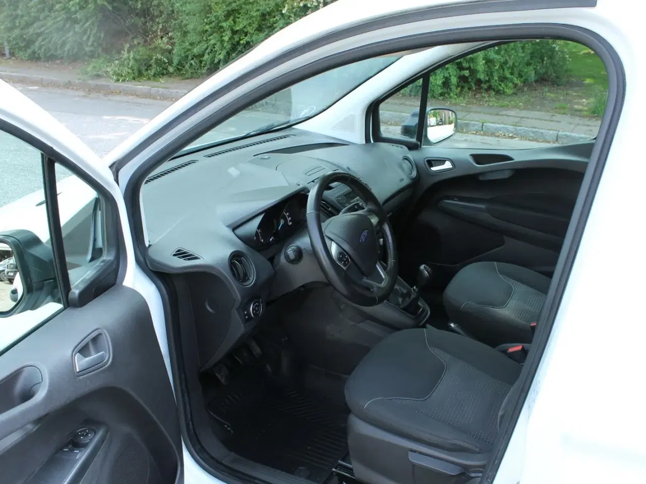 Billede 3 - Ford Transit Courier 1,5 TDCi 75 Ambiente