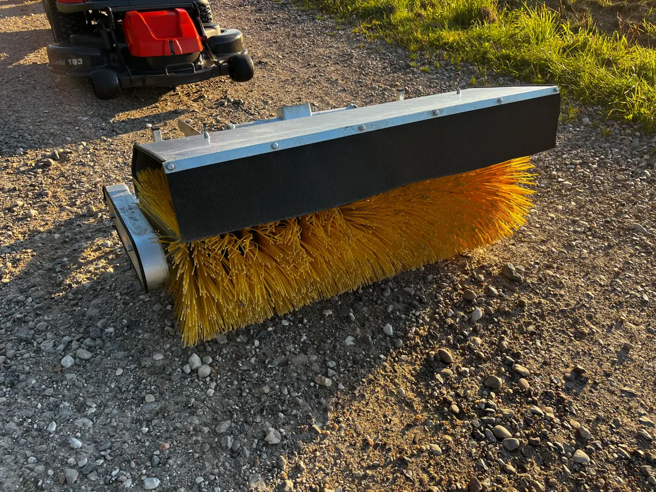 Billede 5 - Husqvarna R216T Awd