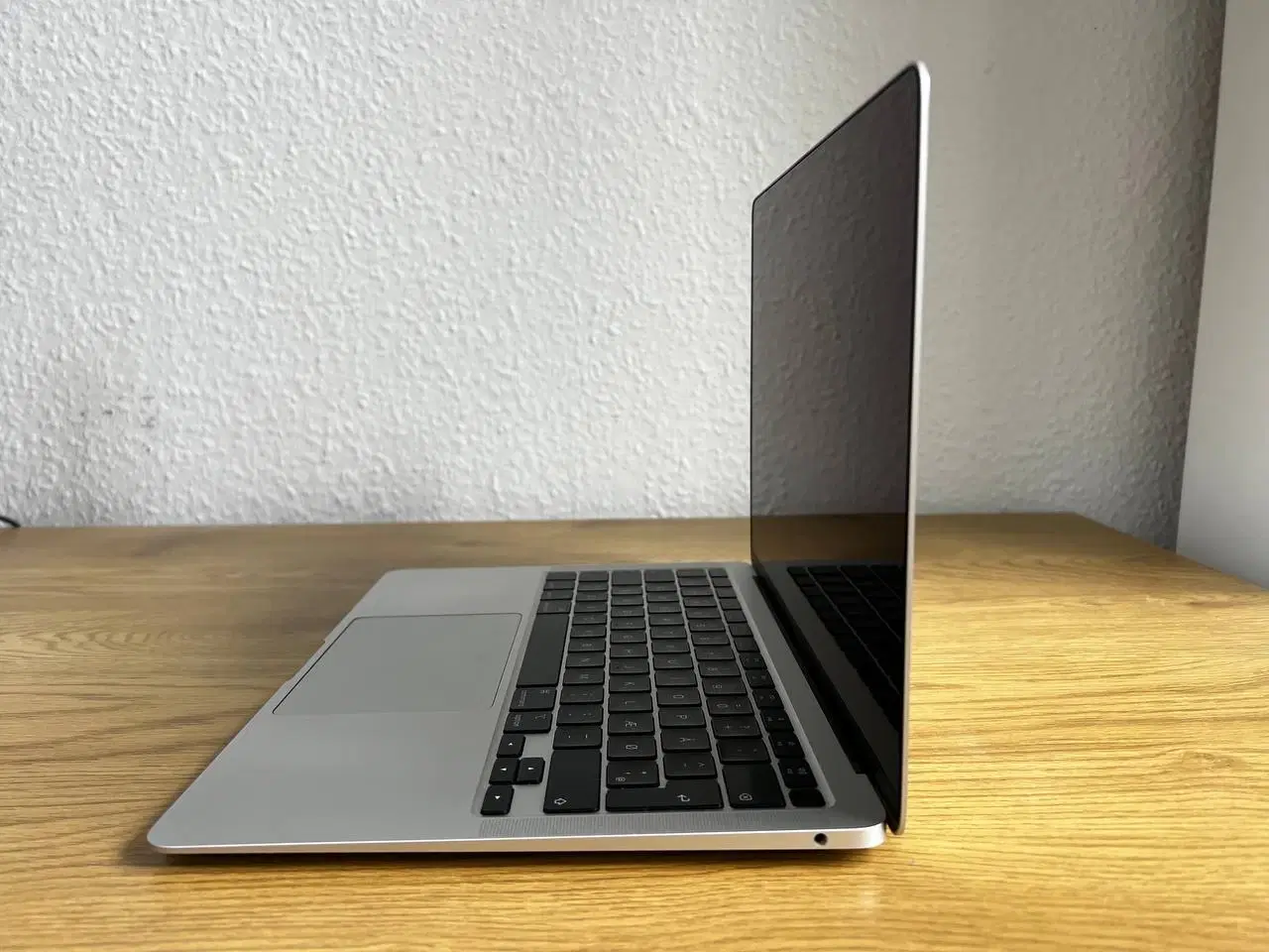 Billede 2 - MacBook Air 2020 Intel – Defekt Skærm, Ellers Perf