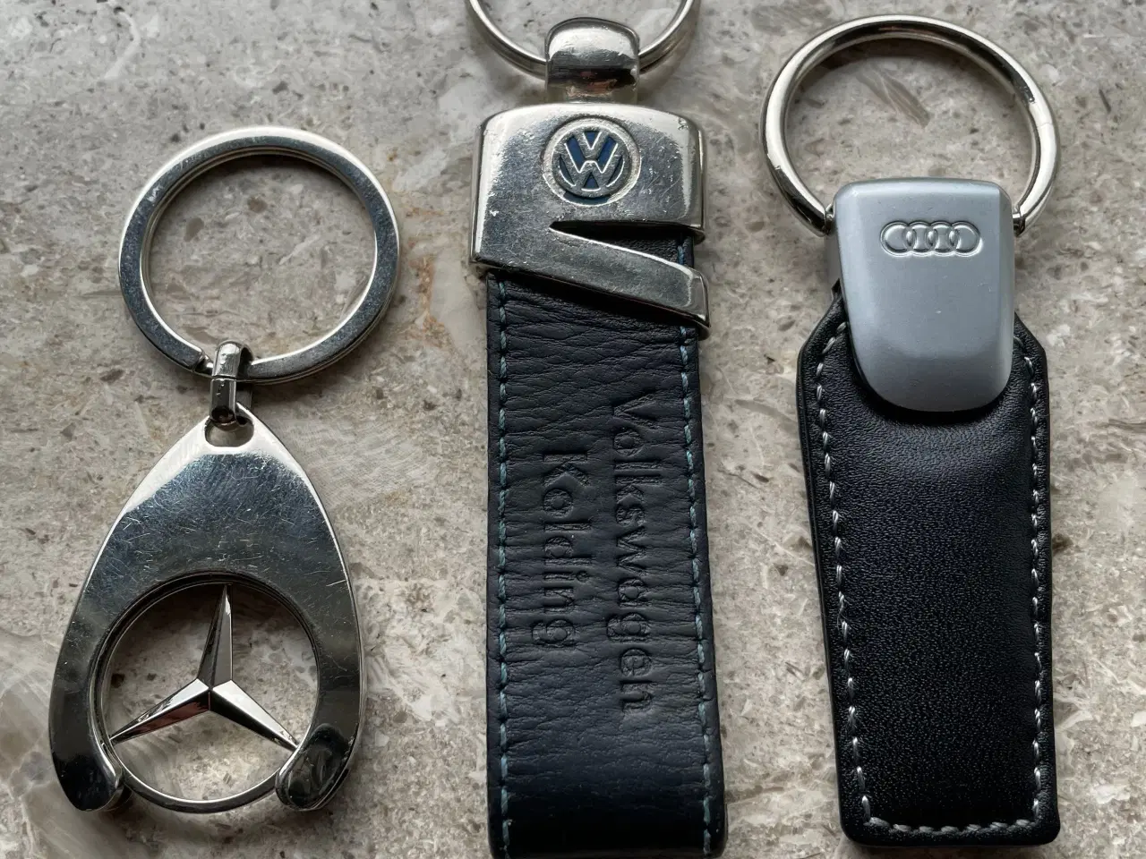 Billede 1 - VW nøglering i metal og læder