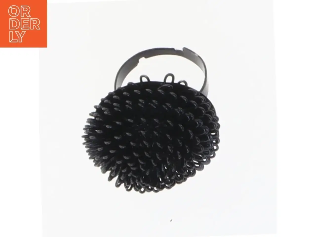 Billede 2 - Sort ring (str. 56 mm)