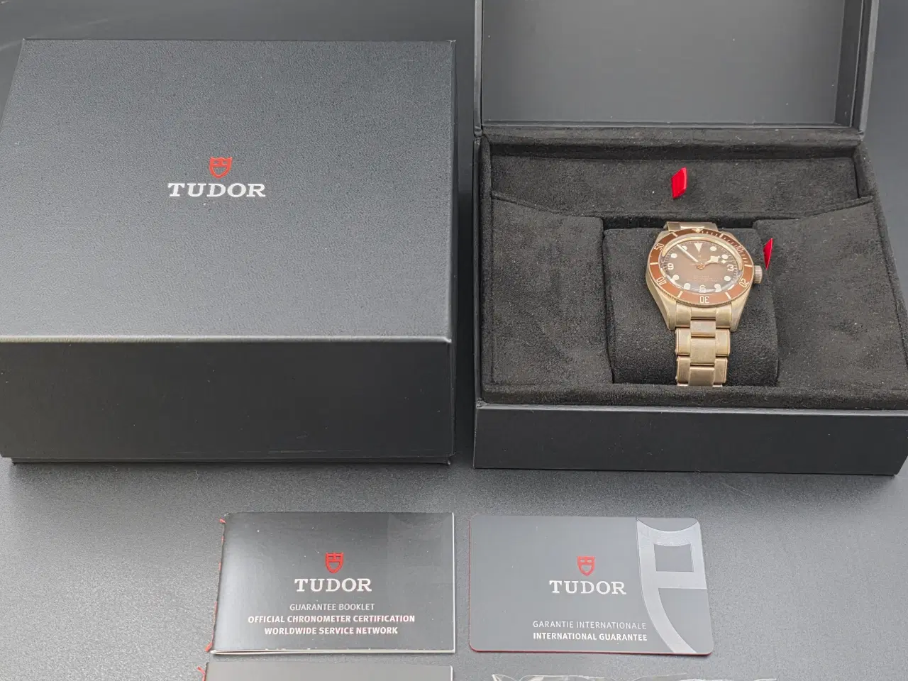 Billede 4 - Tudor Black Bay Bronze. Fra 2024. Garanti til 2029