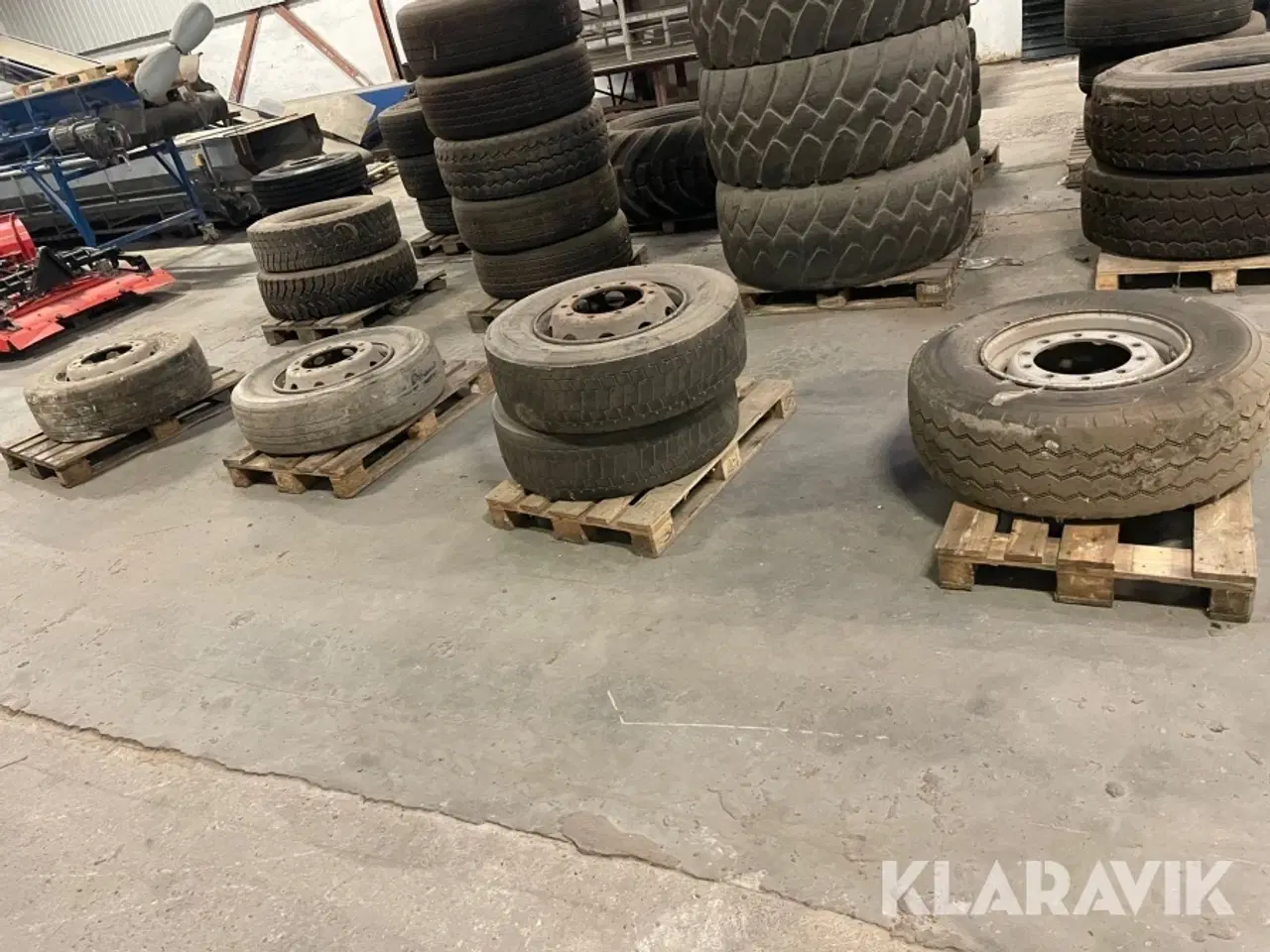 Billede 4 - Lastbils dæk 5 styk