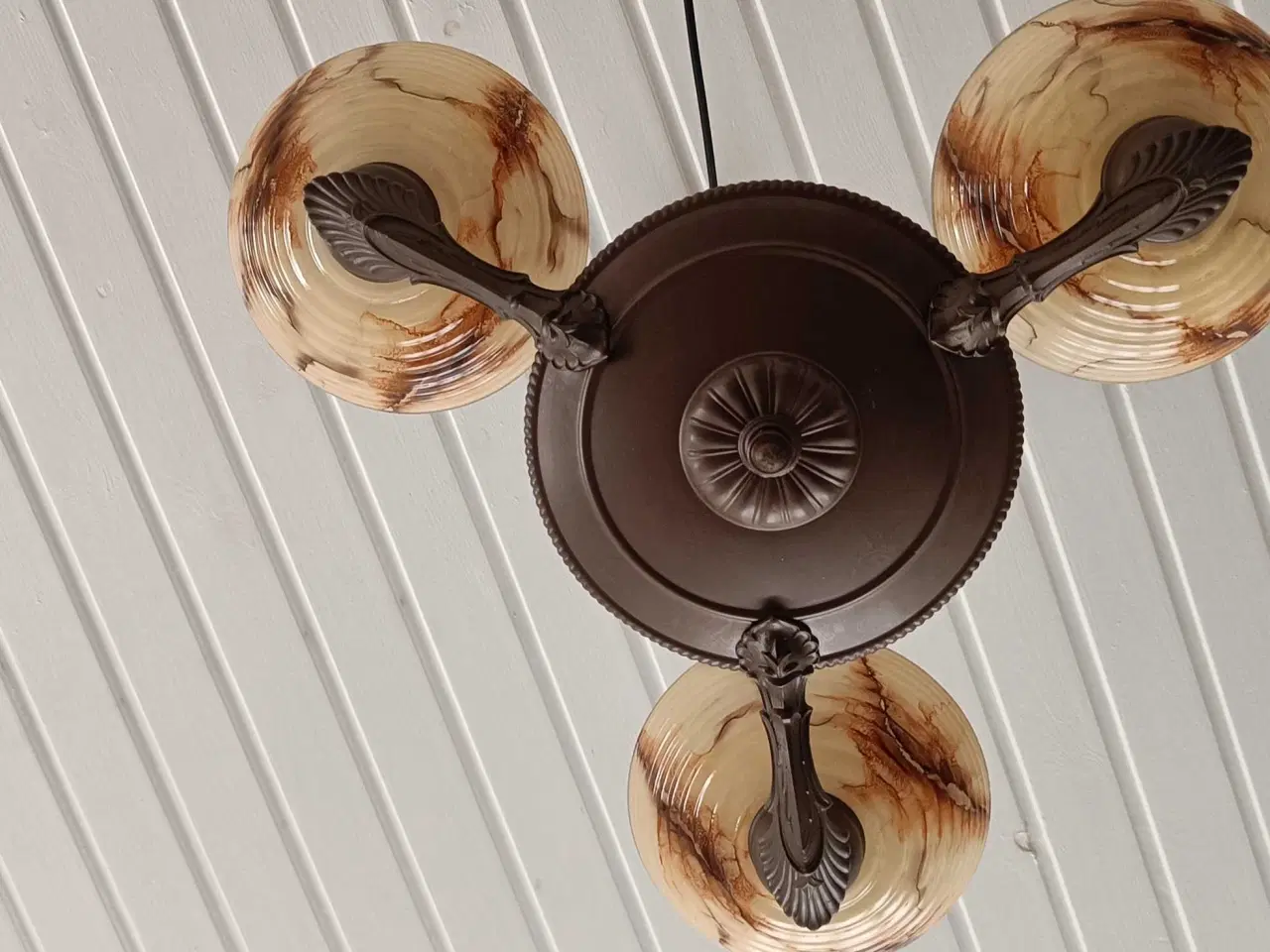 Billede 2 - Flot lampe , med intakte skærme 