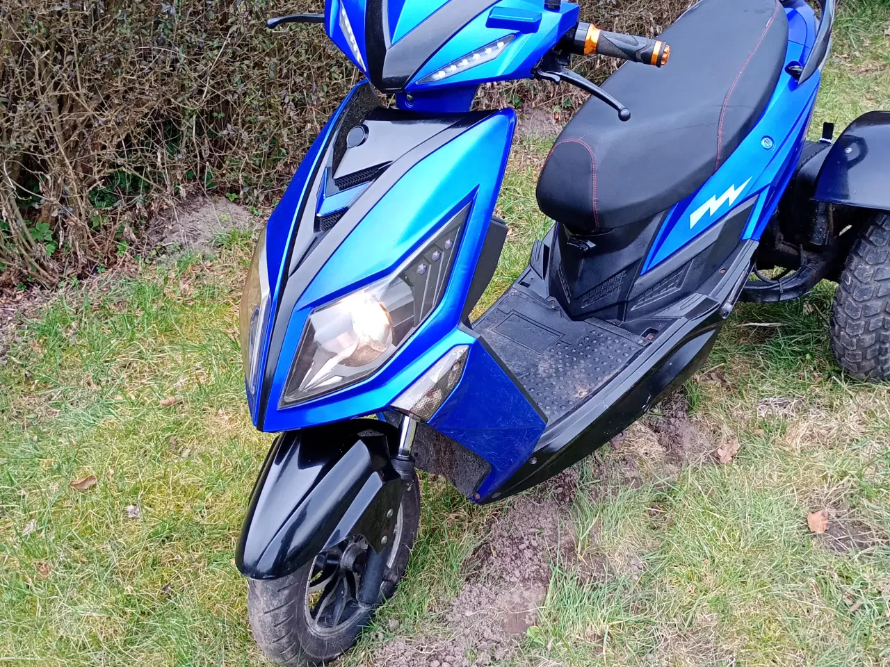 Billede 1 - driftsikker 3-hjulet el-scooter     Mærke Fønix