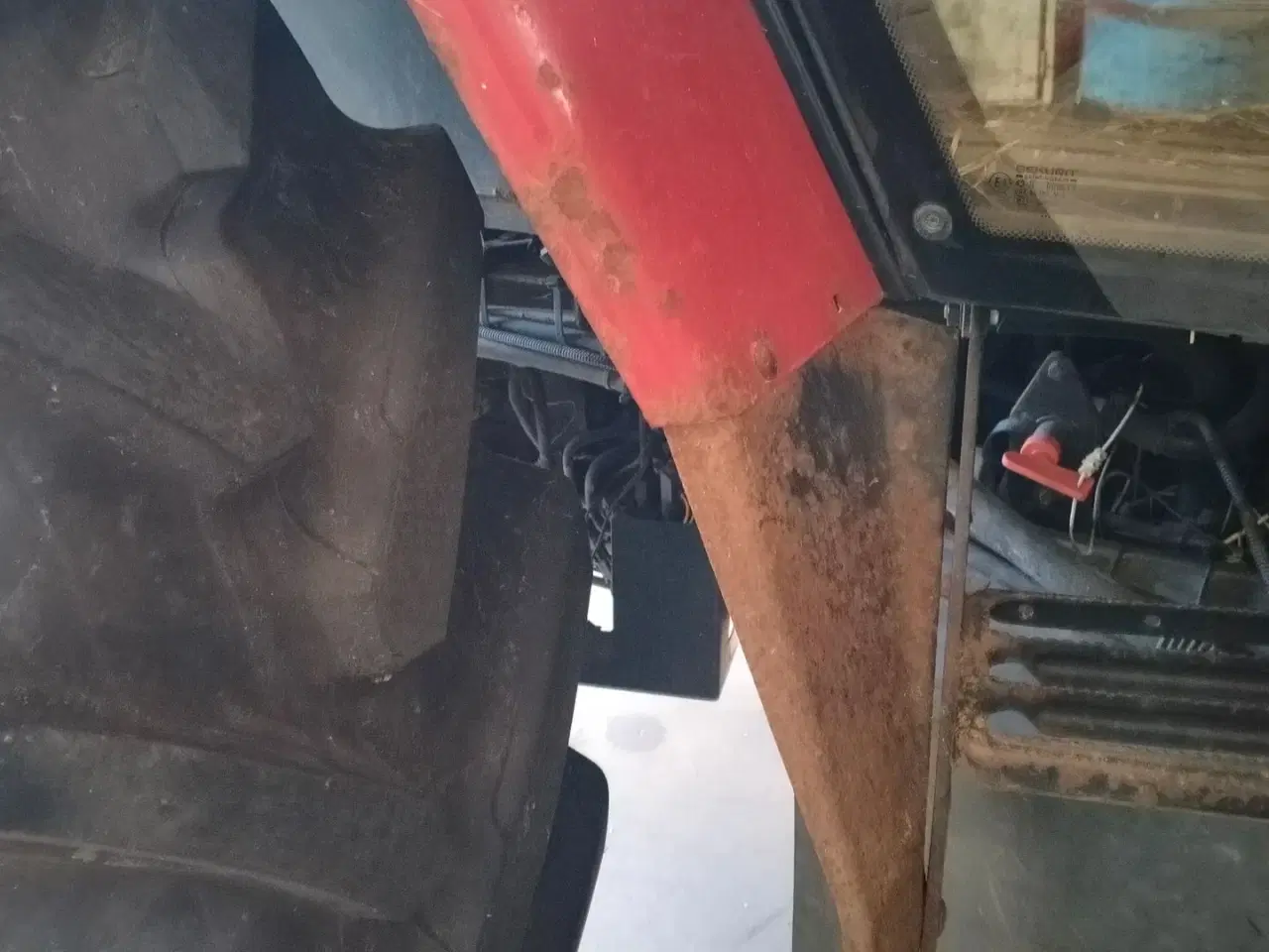Billede 9 - Case IH 5130 Maxxum Med frontlæsser, siloskovl, balletang & ballespyd