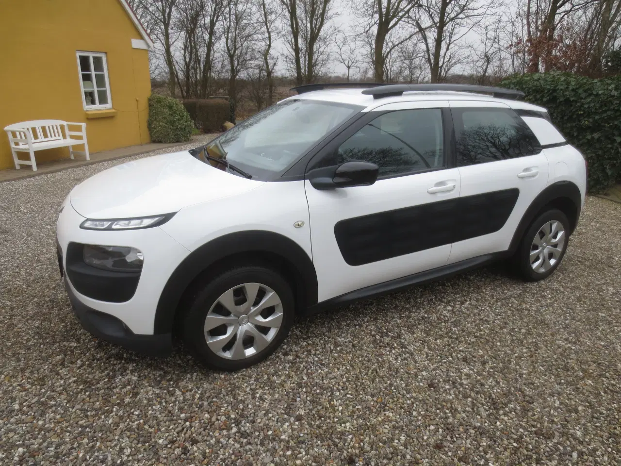 Billede 6 - Citroen C4 Cactus 1.2 i Km 144. År 2015. Nysynet.
